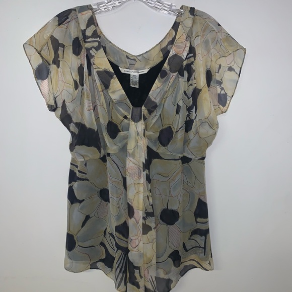 Diane Von Furstenberg Tops - Diane Von Furstenberg the gabie top silk size 0